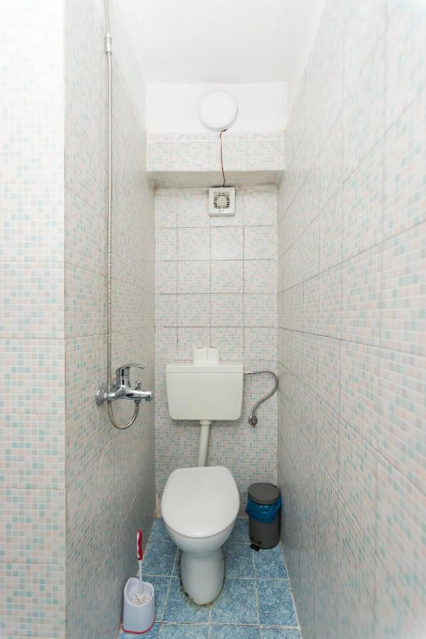 11 Steps' Lovely Studio In The Center Tirana Exteriör bild